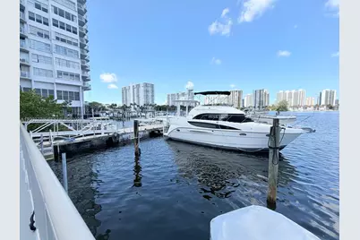 18041 Biscayne Blvd #PH01, Aventura, FL 33160 - Photo 19