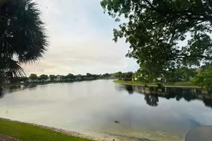 8375 SW 29th St, Miramar, FL 33025 - Photo 9