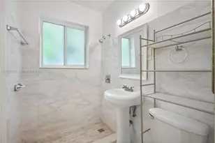 730 84th St, Miami Beach, FL 33141 - Photo 17