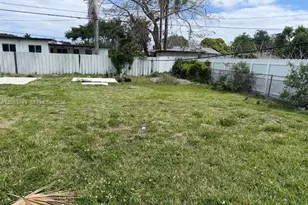105 NE 17th St, Homestead, FL 33030 - Photo 19
