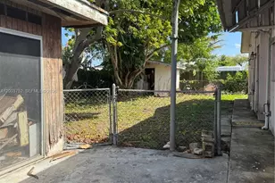19801 SW 114th Ct, Miami, FL 33157 - Photo 11