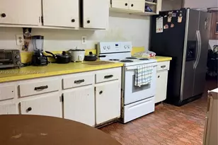 19801 SW 114th Ct, Miami, FL 33157 - Photo 3