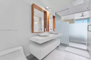 92 SW 3rd St, Miami, FL 33130 - Photo 15