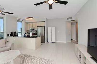 79 SW 12th St #2106-S, Miami, FL 33130 - Photo 5