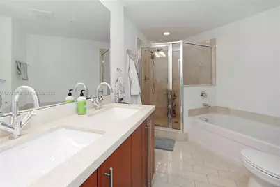79 SW 12th St #2106-S, Miami, FL 33130 - Photo 13