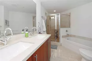79 SW 12th St, Miami, FL 33130 - Photo 13