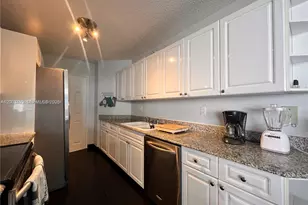 16711 Collins Ave, Sunny Isles Beach, FL 33160 - Photo 11