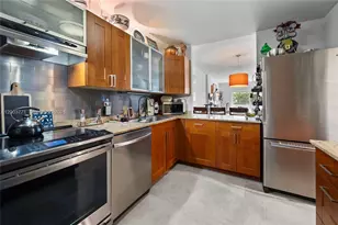100 Edgewater Dr, Coral Gables, FL 33133 - Photo 11