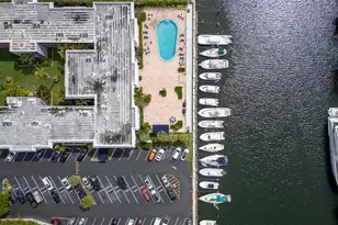 100 Edgewater Dr, Coral Gables, FL 33133 - Photo 21