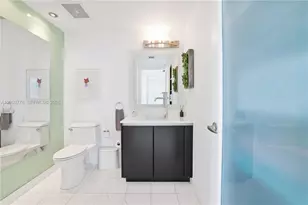 665 NE 25th St, Miami, FL 33137 - Photo 17