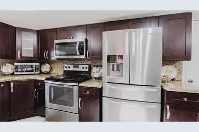 1300 NE 204th St, Miami, FL 33179 - Photo 21