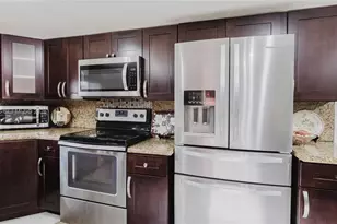 1300 NE 204th St, Miami, FL 33179 - Photo 21