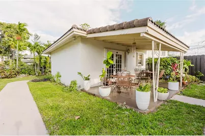 1300 NE 204th St, Miami, FL 33179 - Photo 1