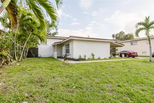 1300 NE 204th St, Miami, FL 33179 - Photo 55