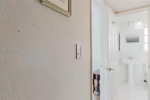 1300 NE 204th St, Miami, FL 33179 - Photo 29