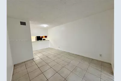 4033 Lakeside Dr #4033, Tamarac, FL 33319 - Photo 19