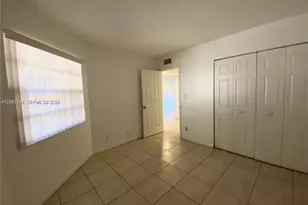 4033 Lakeside Dr, Tamarac, FL 33319 - Photo 17