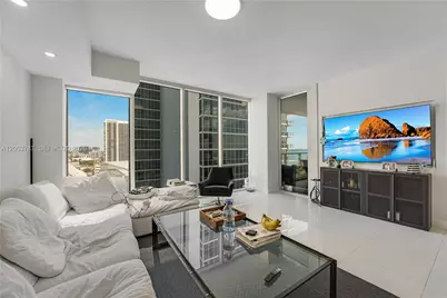 1040 Biscayne Blvd #1905, Miami, FL 33132 - Photo 1