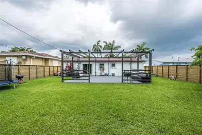 906 NE 6th St #0, Hallandale Beach, FL 33009 - Photo 27