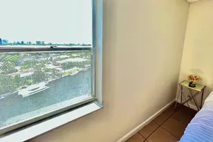 401 Golden Isles Dr, Hallandale Beach, FL 33009 - Photo 21