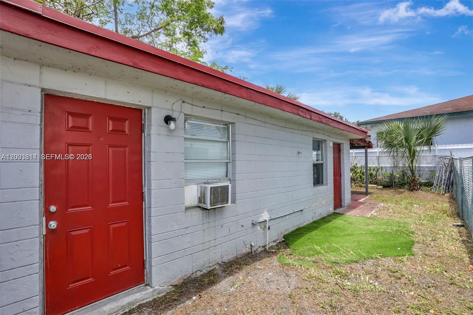 2701 NW 18th Terrace #B main architectural view