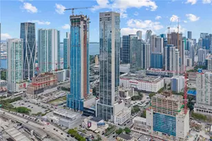 20 NE 11th St, Miami, FL 33132 - Photo 1