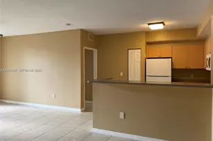 8060 N Nob Hill Rd, Tamarac, FL 33321 - Photo 5