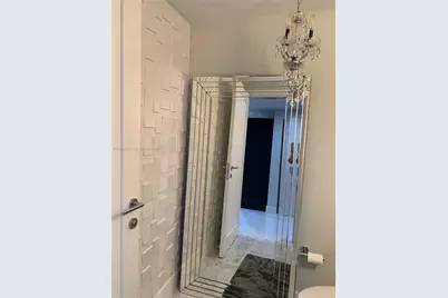 200 Biscayne Boulevard Way #4011, Miami, FL 33131 - Photo 19