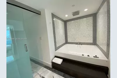 200 Biscayne Boulevard Way #4011, Miami, FL 33131 - Photo 13