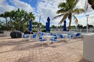 5700 Collins Ave, Miami Beach, FL 33140 - Photo 29
