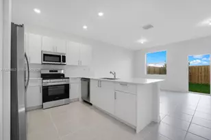 2619 SE 28th Dr, Homestead, FL 33035 - Photo 9
