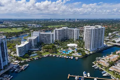 600 Three Islands Blvd #1707, Hallandale Beach, FL 33009 - Photo 1