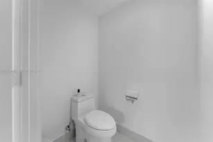 650 NE 32nd St, Miami, FL 33137 - Photo 25