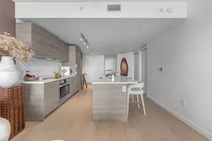650 NE 32nd St, Miami, FL 33137 - Photo 11