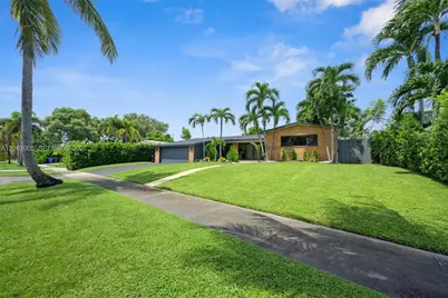 1951 NE 187th Dr, North Miami Beach, FL 33179 - Photo 13