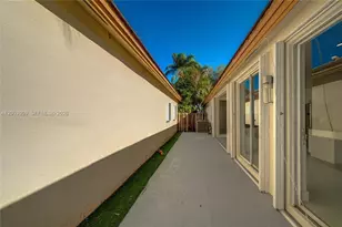 2924 NW 99th Pl, Doral, FL 33172 - Photo 27