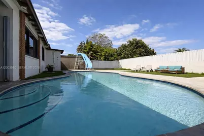5521 SW 132nd Ave, Miami, FL 33175 - Photo 3