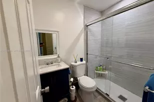 9251 NW 14th Ct, Pembroke Pines, FL 33024 - Photo 27