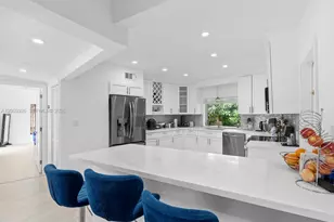5000 Riviera Dr, Coral Gables, FL 33146 - Photo 23