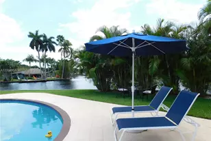 108 NE 30th St, Wilton Manors, FL 33334 - Photo 49