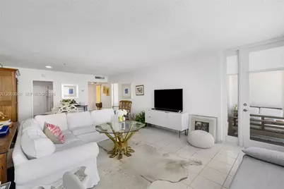 5401 Collins Ave #611, Miami Beach, FL 33140 - Photo 3