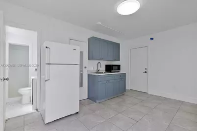 420 78th St, Miami Beach, FL 33141 - Photo 17