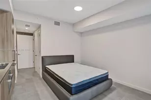 121 NE 5th St, Miami, FL 33132 - Photo 13