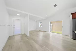 6136 NW 181st Terrace Cir W, Hialeah, FL 33015 - Photo 3