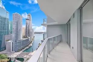 77 SE 5th St, Miami, FL 33131 - Photo 1