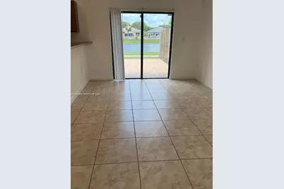 648 SE 32nd Ave #648, Homestead, FL 33033 - Photo 5