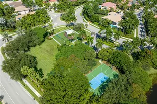 1776 Victoria Pointe Cir, Weston, FL 33327 - Photo 41