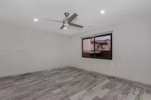 740 NW 105th Pl, Miami, FL 33172 - Photo 15