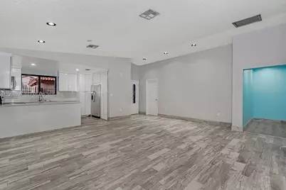 740 NW 105th Pl #A6, Miami, FL 33172 - Photo 5