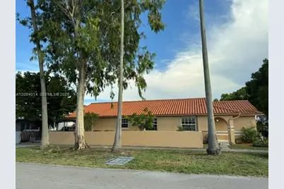 7599 W 4th Ct, Hialeah, FL 33014 - Photo 5